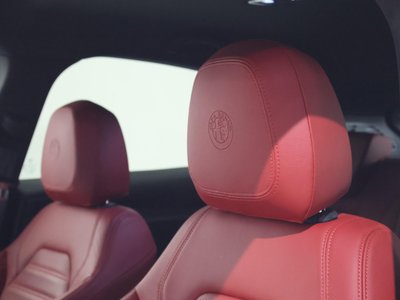 صورة 4 لـ 2025 ALFA Romeo STELVIO