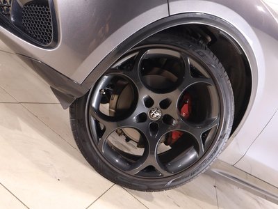 صورة 16 لـ 2025 ALFA Romeo STELVIO