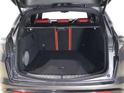 صورة 9 لـ 2025 ALFA Romeo STELVIO