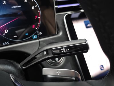 MERCEDES-BENZ E-CLASS - 9