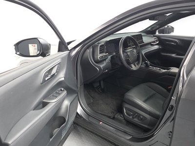 TOYOTA CROWN CROSSOVER - 10