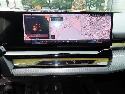 2025 BMW 5 SERIES — миниатюра 13