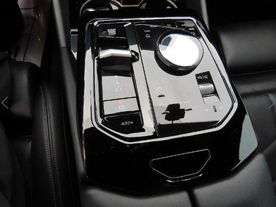 2025 BMW 5 SERIES — миниатюра 11