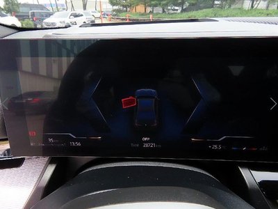 2025 BMW 5 SERIES — фото 9