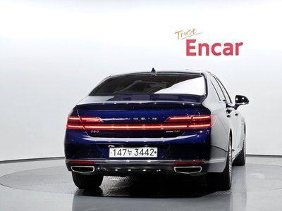 2019 Genesis G90 photo 3