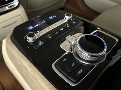 2019 Genesis G90 缩略图 19