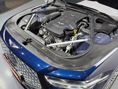 2019 Genesis G90 photo 7