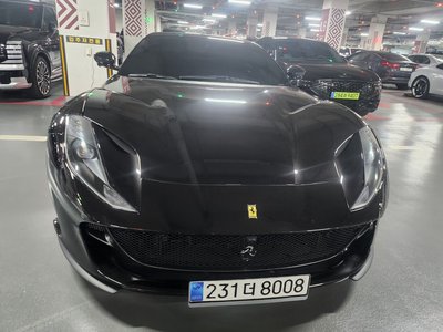 FERRARI 812 SUPERFAST - 2