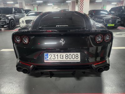 FERRARI 812 SUPERFAST - 3