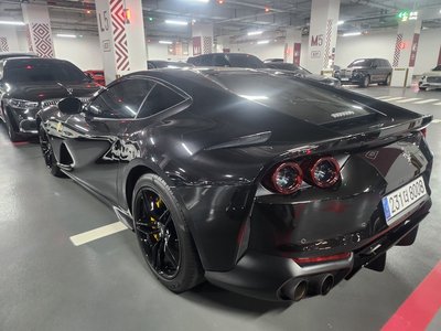 FERRARI 812 SUPERFAST - 5
