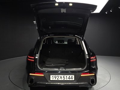2022 Genesis GV70 — миниатюра 26
