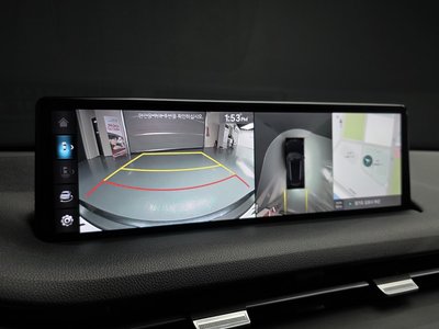 2022 Genesis GV70 — миниатюра 21
