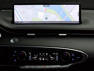2022 Genesis GV70 — миниатюра 20