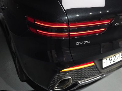 2022 Genesis GV70 photo 10