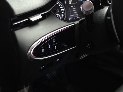 2022 Genesis GV70 — миниатюра 28