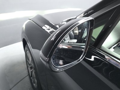 2022 Genesis GV70 — миниатюра 38