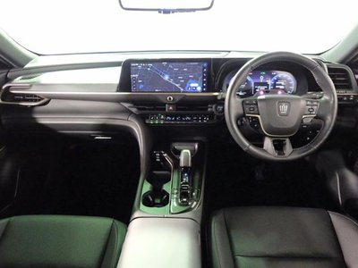 2024 Toyota CROWN SPORT photo 3