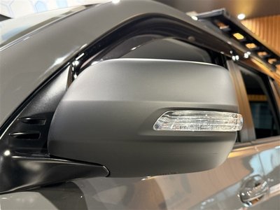 TOYOTA LAND CRUISER PRADO - 8