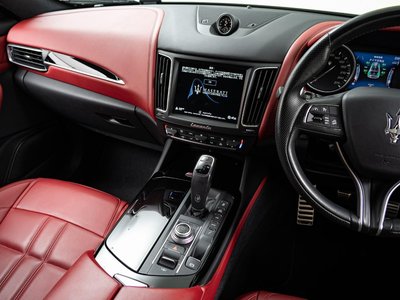 2019 Maserati LEVANTE thumbnail 11