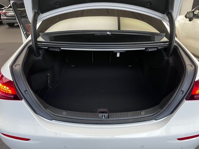 MERCEDES-BENZ E-CLASS - 7