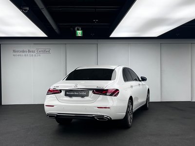 MERCEDES-BENZ E-CLASS - 2