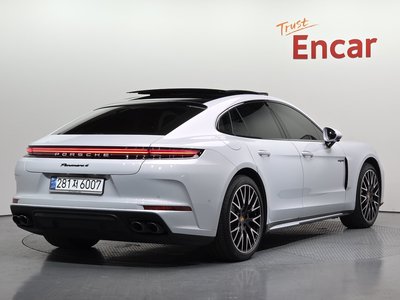 PORSCHE PANAMERA - 5