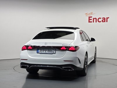 MERCEDES-BENZ E-CLASS - 4