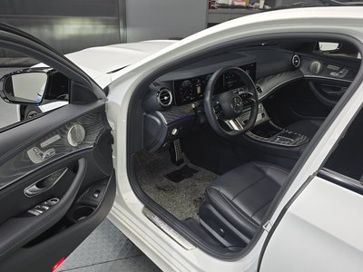 MERCEDES-BENZ E-CLASS - 10