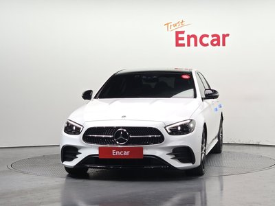 MERCEDES-BENZ E-CLASS - 2