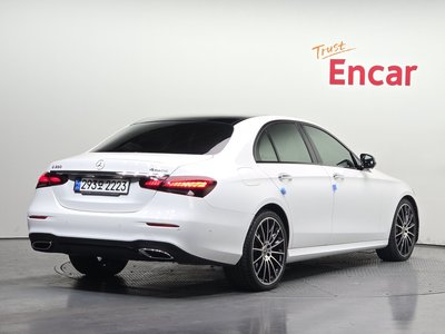 MERCEDES-BENZ E-CLASS - 4