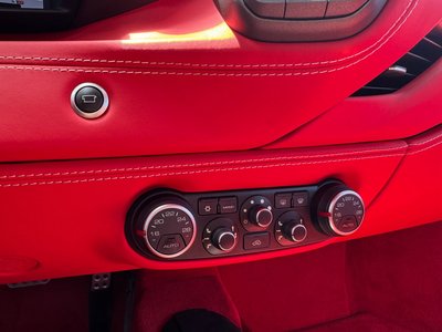 2016 Ferrari 488 SPIDER — миниатюра 32