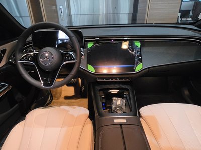 MERCEDES-BENZ E-CLASS - 8