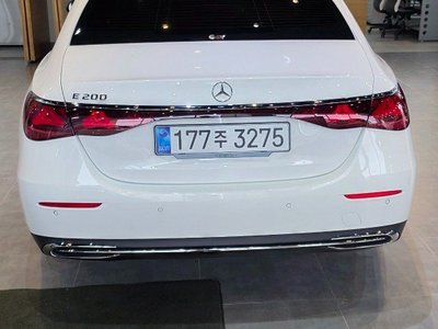 MERCEDES-BENZ E-CLASS - 6