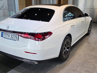 MERCEDES-BENZ E-CLASS - 7