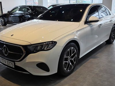MERCEDES-BENZ E-CLASS - 2