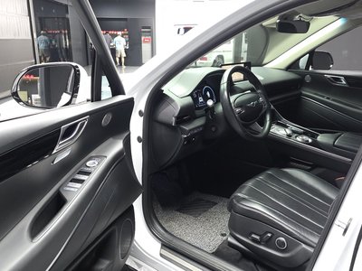 2020 Genesis GV80 photo 10