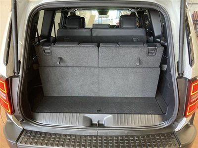 TOYOTA LAND CRUISER - 10