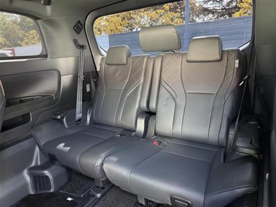 2025 Toyota VELLFIRE thumbnail 16