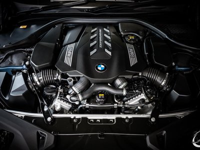 صورة 75 لـ 2018 BMW 8 SERIES