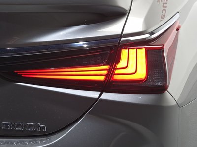 2025 Lexus ES 照片 10