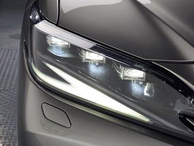2025 Lexus ES 照片 9