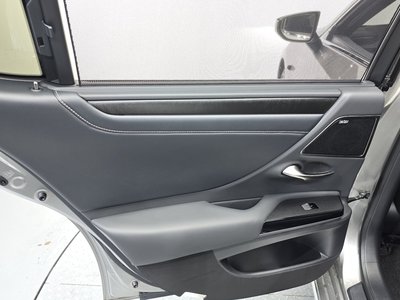 2025 Lexus ES — миниатюра 15