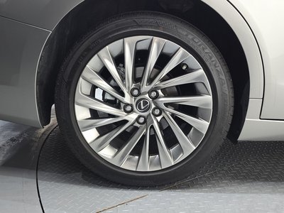 2025 Lexus ES 照片 6