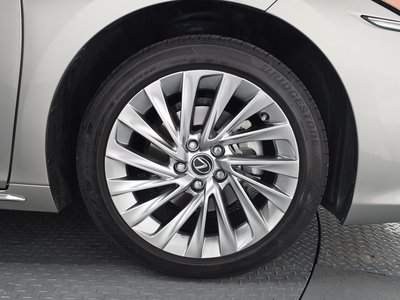 2025 Lexus ES 照片 8