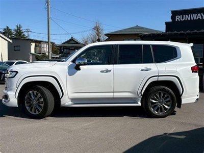 TOYOTA LAND CRUISER 300 - 9