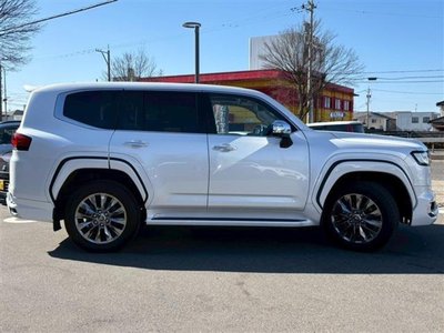 TOYOTA LAND CRUISER 300 - 10