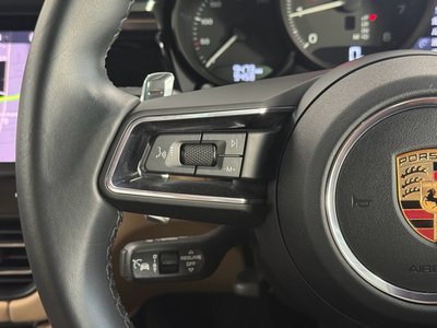 2022 Porsche MACAN thumbnail 21