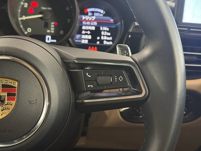2022 Porsche MACAN thumbnail 22