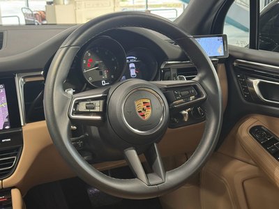 2022 Porsche MACAN thumbnail 19