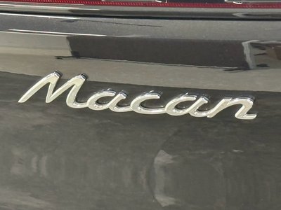 2022 Porsche MACAN thumbnail 13